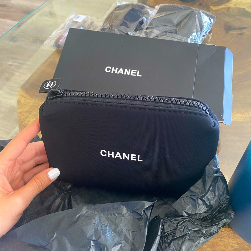 Chanel Cosmetic bag/pouch